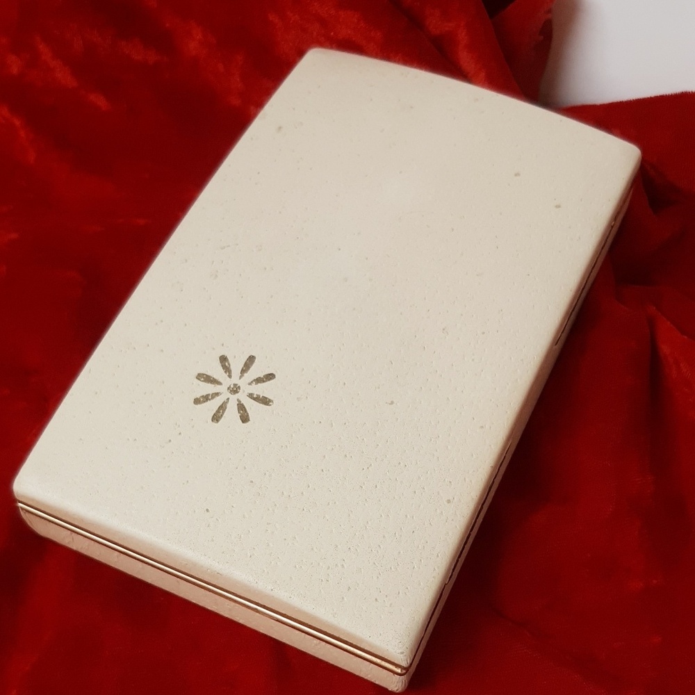 Old Vintage Jewelry box Hinge lid Ring box white or creamy coloration